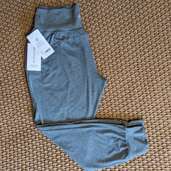 Athleta Pants - NWT Athleta Grey Salutation Cargo Jogger Pants, Sz Lg